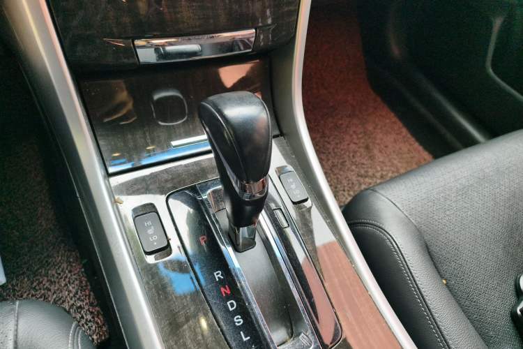 Used Honda Accord 2014 2.4L EX Luxury Edition Gear Lever