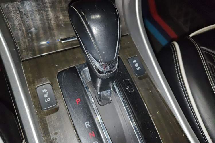Used Honda Accord 2014 2.4L EXN Luxury Navigation Edition Gear Lever