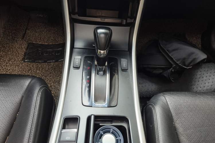 Used Honda Accord 2014 2.0L EX Luxury Edition Gear Lever