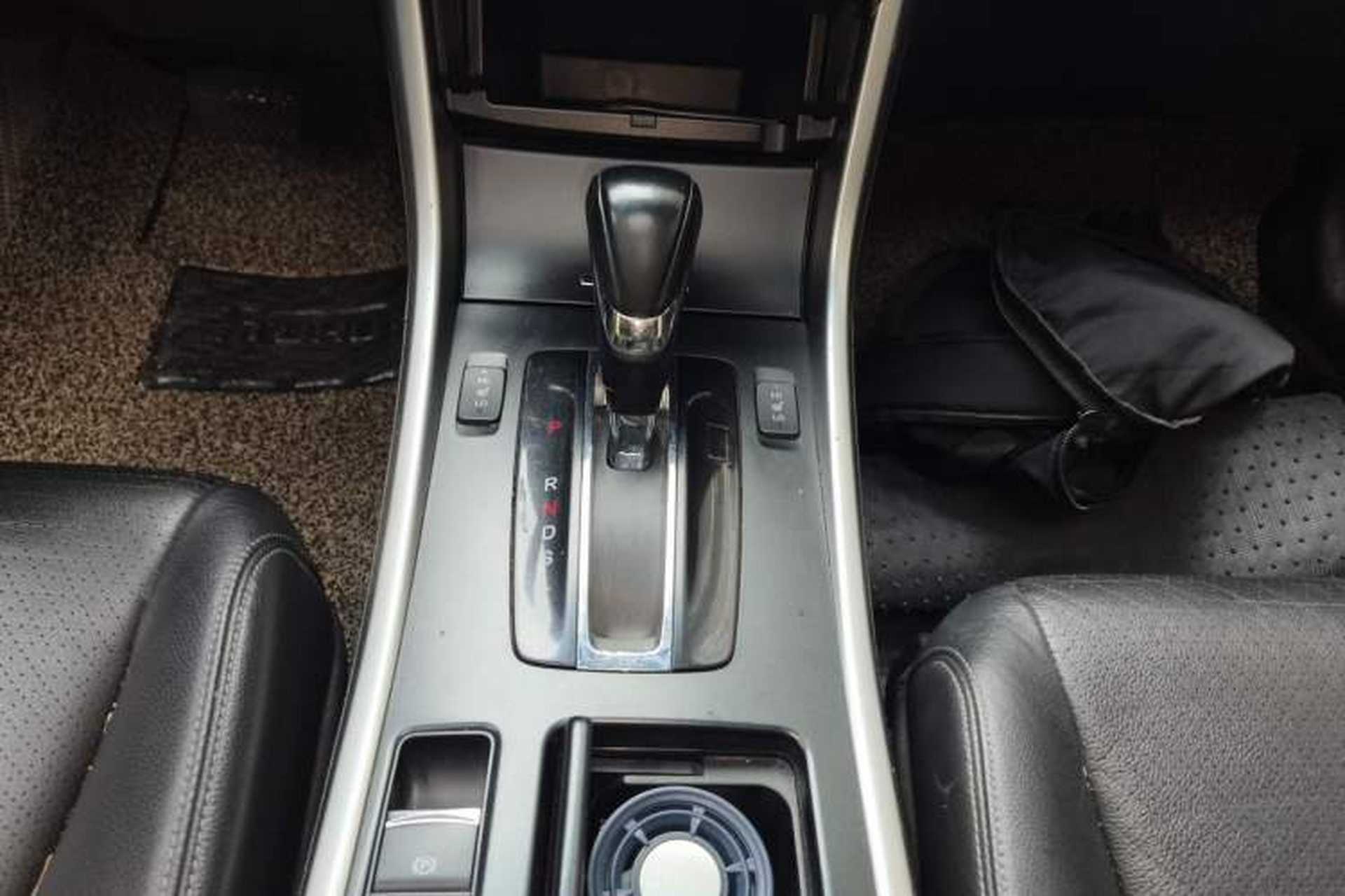 Used Honda Accord 2014 2.0L EX Luxury Edition Gear Lever