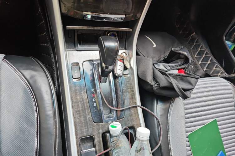 Used Honda Accord 2014 2.4L EXN Luxury Navigation Edition Gear Lever