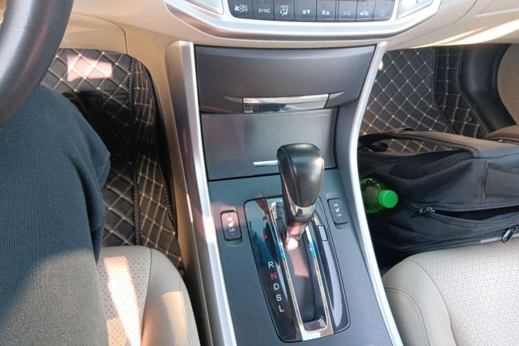 Used Honda Accord 2014 2.0L EX Luxury Edition Gear Lever