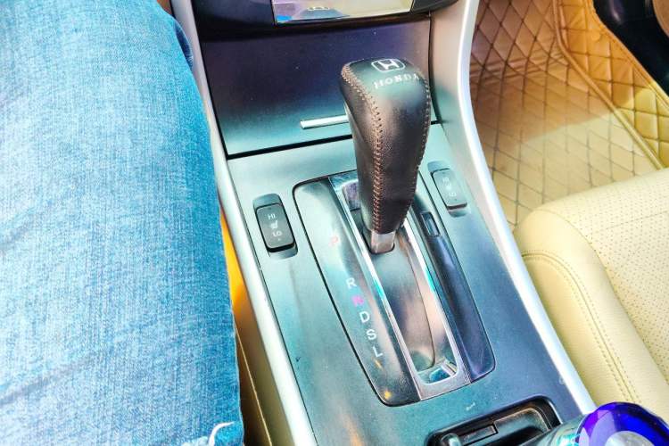Used Honda Accord 2014 2.0L EX Luxury Edition Gear Lever