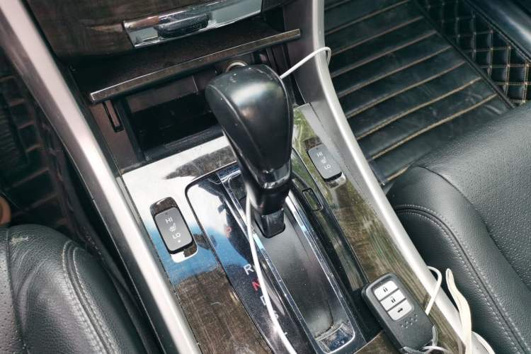 Used Honda Accord 2014 2.4L EX Luxury Edition Gear Lever
