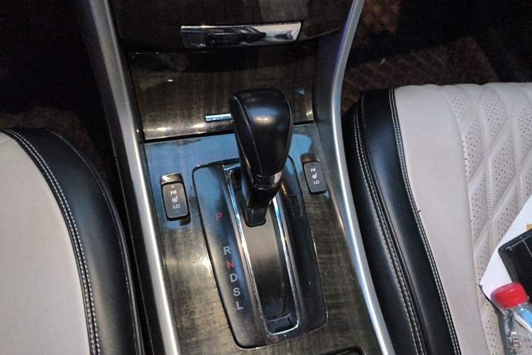 Used Honda Accord 2014 2.4L EX Luxury Edition Gear Lever