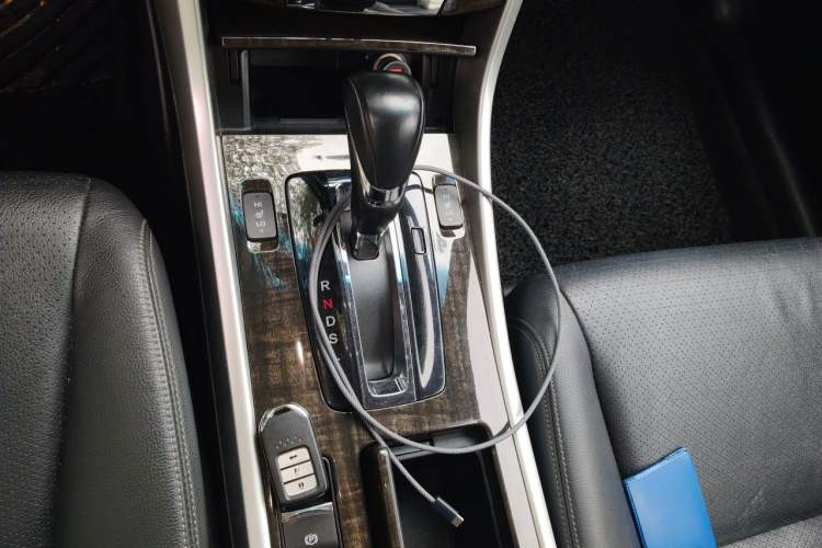 Used Honda Accord 2014 2.4L EX Luxury Edition Gear Lever