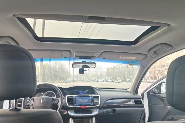 Used Honda Accord 2014 2.4L EXN Luxury Navigation Edition Headliner