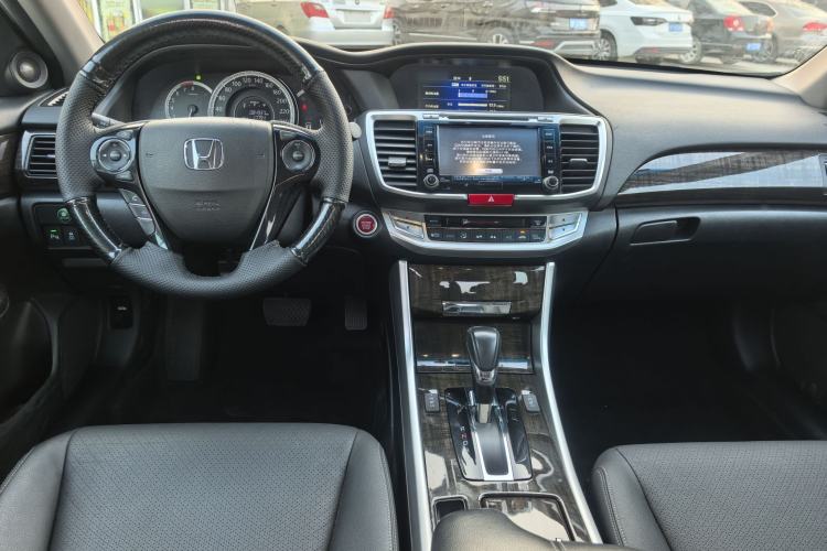 Used Honda Accord 2014 2.4L EXN Luxury Navigation Edition Interior 2
