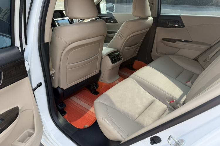Used Honda Accord 2014 2.4L EX Luxury Edition Interior 4
