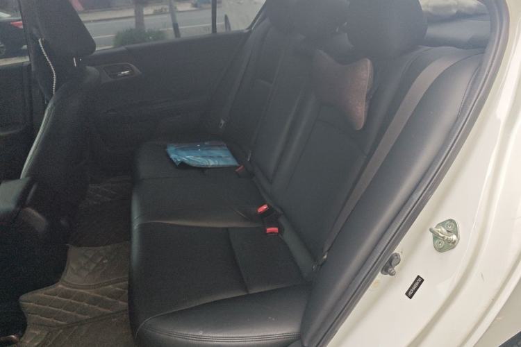 Used Honda Accord 2014 2.0L LX Comfort Edition Interior 4