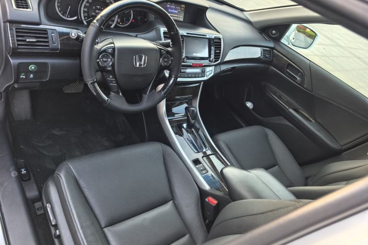 Used Honda Accord 2014 2.4L EXN Luxury Navigation Edition Interior 5