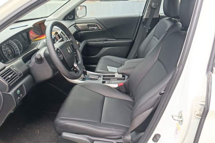 Used Honda Accord 2014 2.0L LX Comfort Edition Left Front Seat