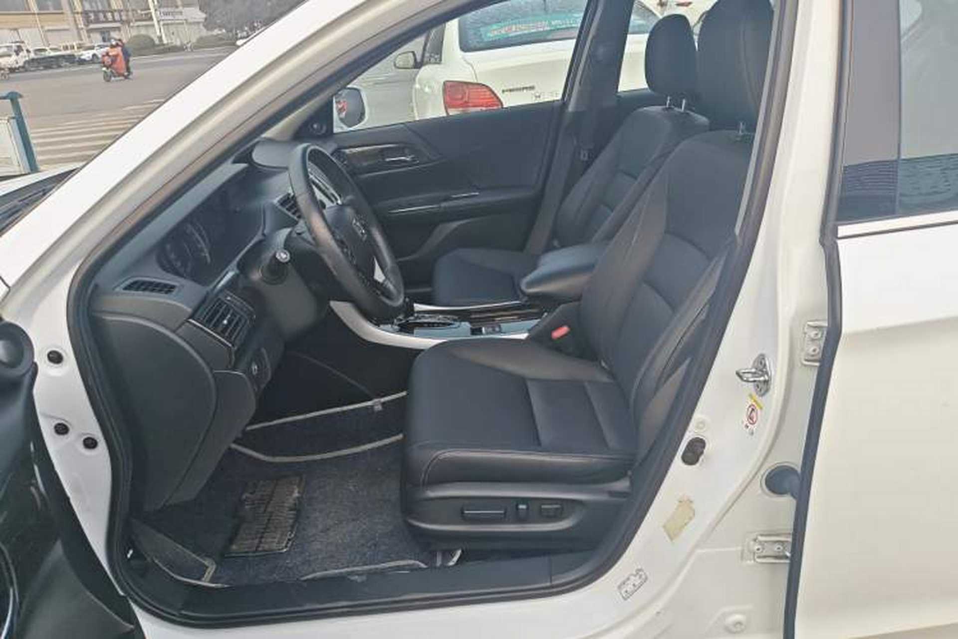Used Honda Accord 2014 2.4L EXN Luxury Navigation Edition Left Front Seat