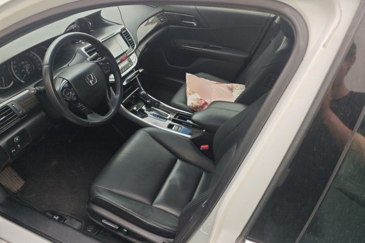 Used Honda Accord 2014 2.4L EX Luxury Edition Left Front Seat
