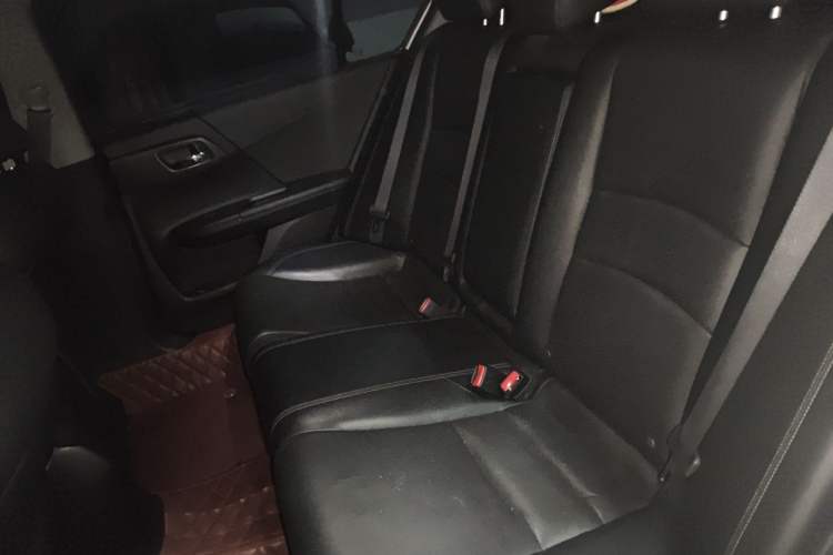 Used Honda Accord 2014 2.0L EX Luxury Edition Left Rear Seat