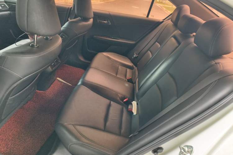 Used Honda Accord 2014 2.4L EX Luxury Edition Left Rear Seat