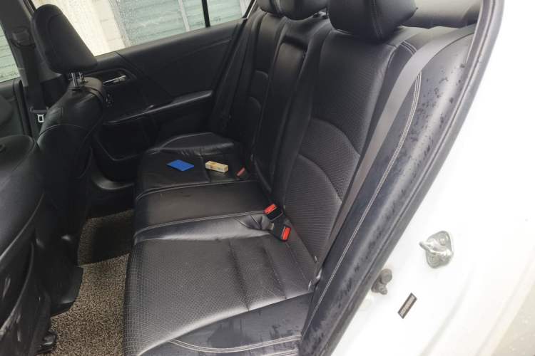 Used Honda Accord 2014 2.0L EX Luxury Edition Left Rear Seat