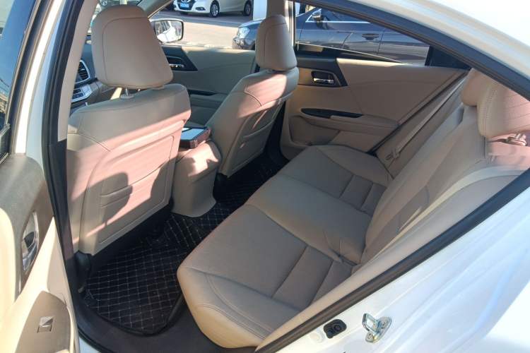 Used Honda Accord 2014 2.0L EX Luxury Edition Left Rear Seat