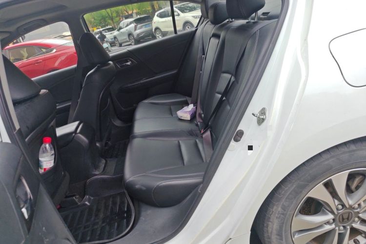 Used Honda Accord 2014 2.0L EX Luxury Edition Left Rear Seat