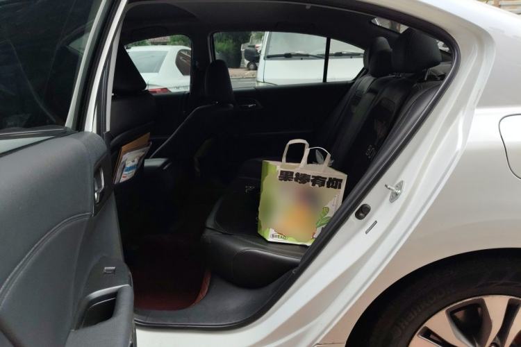 Used Honda Accord 2014 2.0L EX Luxury Edition Left Rear Seat