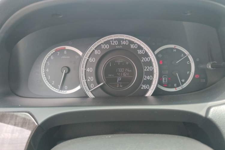 Used Honda Accord 2014 2.4L EX Luxury Edition Odometer Close Up