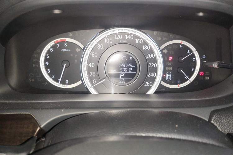 Used Honda Accord 2014 2.4L EXN Luxury Navigation Edition Odometer Close Up
