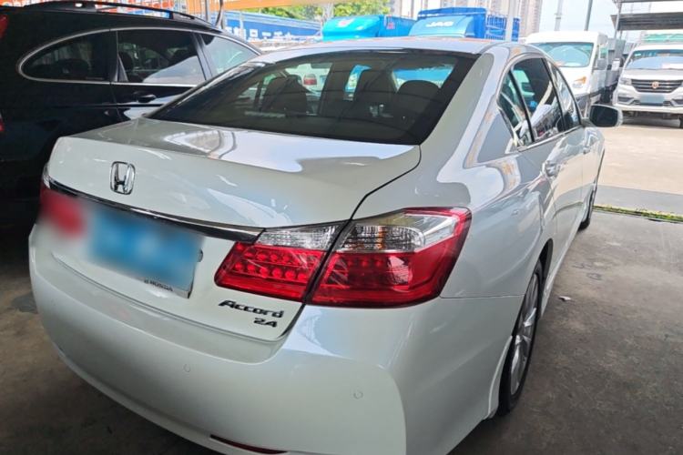 Used Honda Accord 2014 2.4L LX Comfort Edition Rear Right 45 Deg