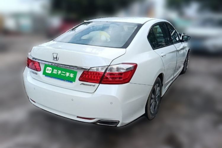 Used Honda Accord 2014 2.0L LX Comfort Edition Rear Right 45 Deg