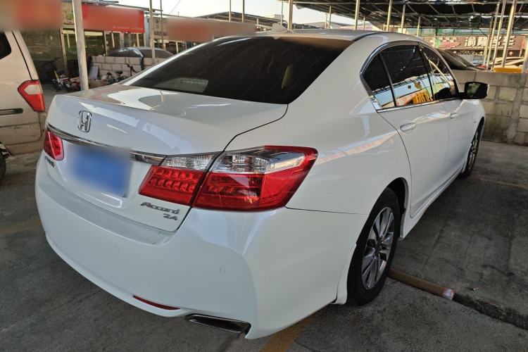 Used Honda Accord 2014 2.0L EX Luxury Edition Rear Right 45 Deg