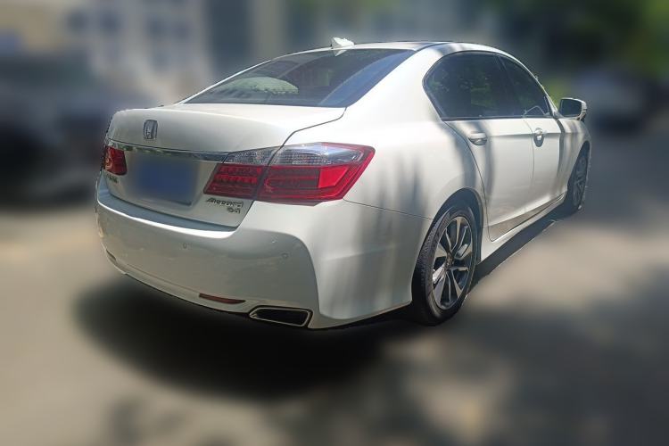 Used Honda Accord 2014 2.4L EX Luxury Edition Rear Right 45 Deg