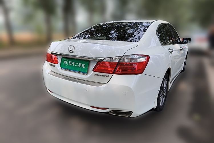 Used Honda Accord 2014 2.0L LX Comfort Edition Rear Right 45 Deg