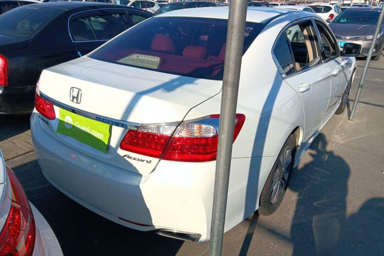 Used Honda Accord 2014 2.0L EX Luxury Edition Rear Right 45 Deg