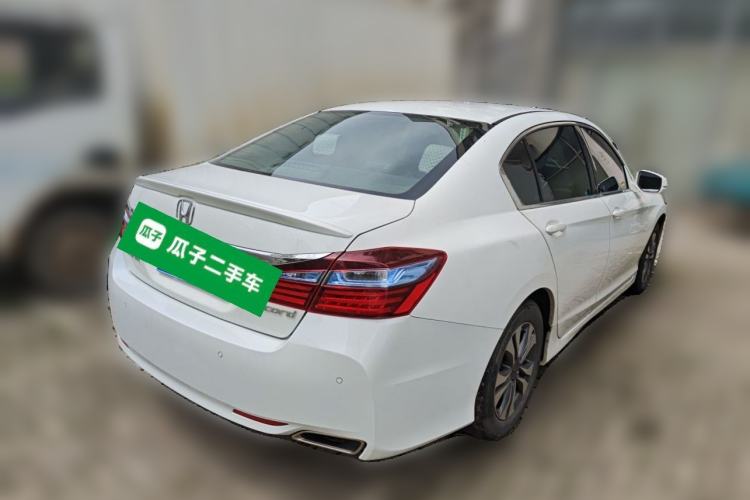 Used Honda Accord 2014 2.0L LX Comfort Edition Rear Right 45 Deg