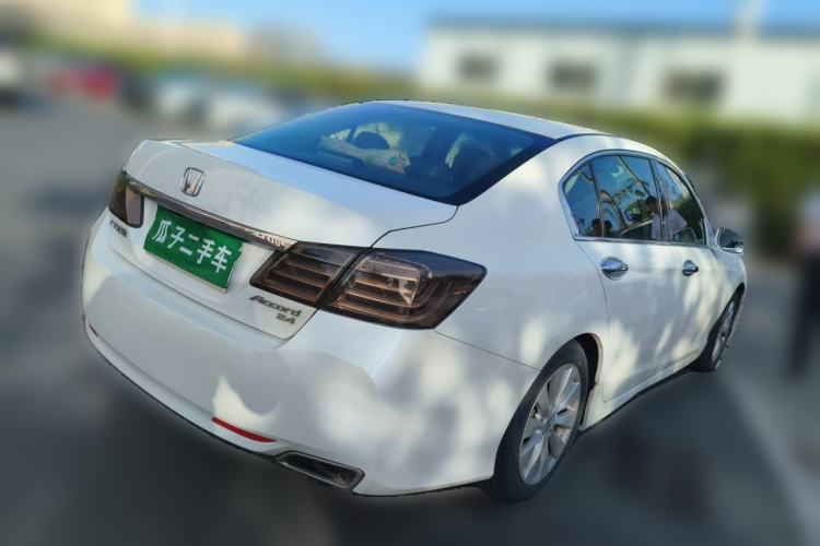 Used Honda Accord 2014 2.4L LX Comfort Edition Rear Right 45 Deg