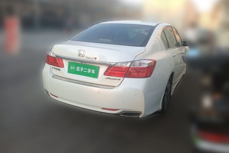 Used Honda Accord 2014 2.0L EXN Luxury Navigation Edition Rear Right 45 Deg