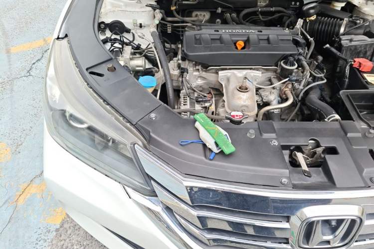 Used Honda Accord 2014 2.0L LX Comfort Edition Right Front Headlight