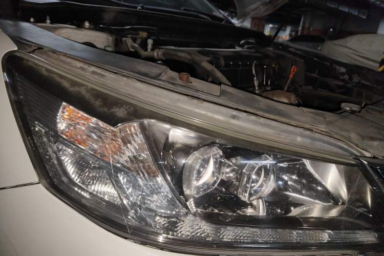 Used Honda Accord 2014 2.4L EX Luxury Edition Right Front Headlight