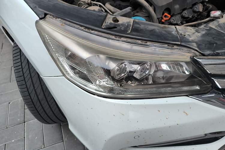 Used Honda Accord 2014 3.0L EXLN Flagship Edition Right Front Headlight