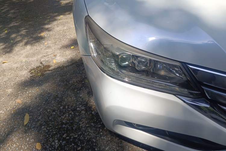 Used Honda Accord 2014 2.4L EX Luxury Edition Right Front Headlight