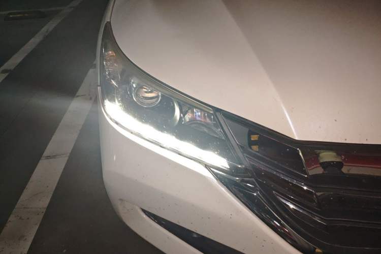 Used Honda Accord 2014 2.0L LX Comfort Edition Right Front Headlight