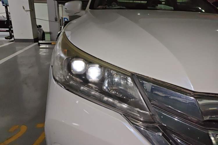 Used Honda Accord 2014 2.4L EXN Luxury Navigation Edition Right Front Headlight