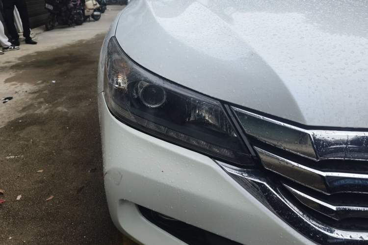 Used Honda Accord 2014 2.0L EX Luxury Edition Right Front Headlight
