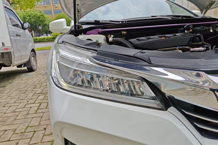 Used Honda Accord 2014 2.0L LX Comfort Edition Right Front Headlight