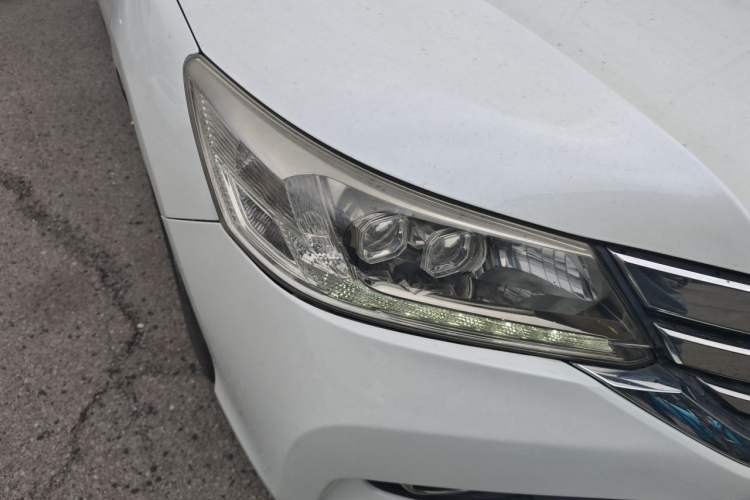 Used Honda Accord 2014 2.4L EX Luxury Edition Right Front Headlight