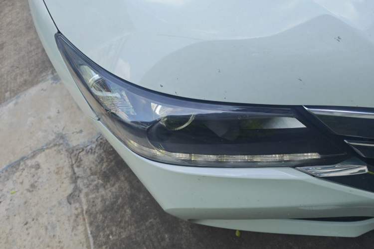 Used Honda Accord 2014 2.0L EX Luxury Edition Right Front Headlight