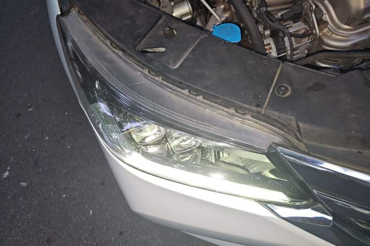 Used Honda Accord 2014 2.4L EX Luxury Edition Right Front Headlight