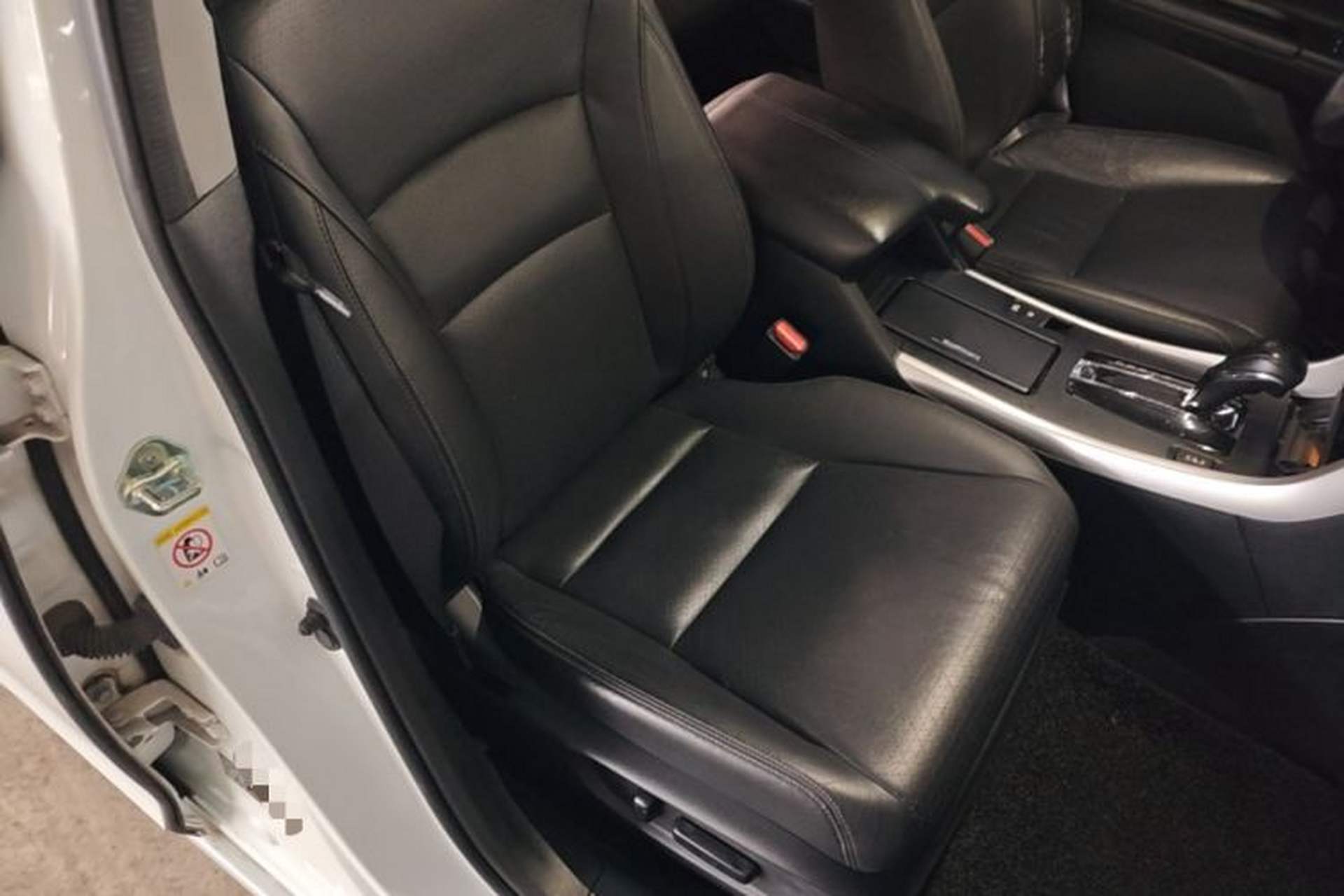Used Honda Accord 2014 2.0L EX Luxury Edition Right Front Seat