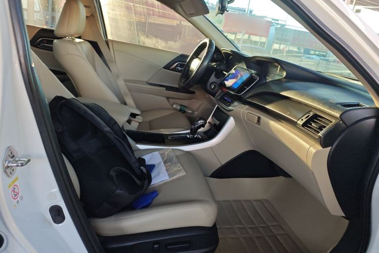 Used Honda Accord 2014 2.0L EX Luxury Edition Right Front Seat