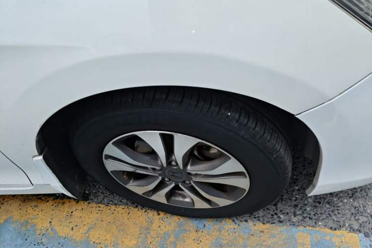 Used Honda Accord 2014 2.0L LX Comfort Edition Right Front Wheel Hub