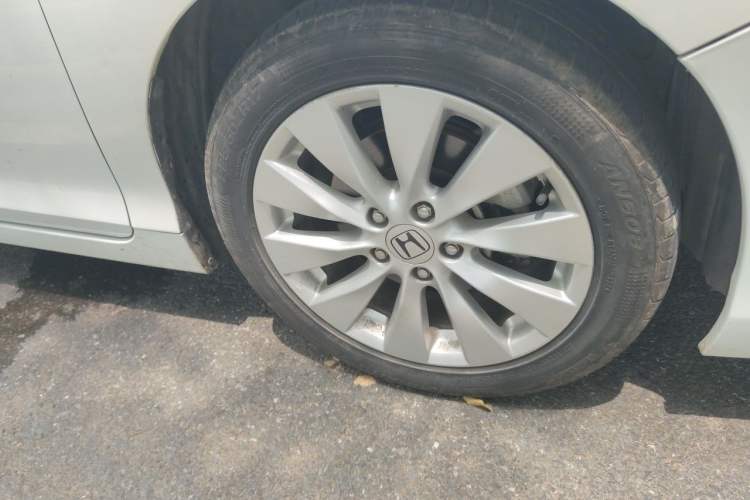 Used Honda Accord 2014 2.4L EX Luxury Edition Right Front Wheel Hub